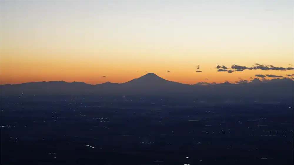 筑波山・男体山の山頂からの夜景の景観写真