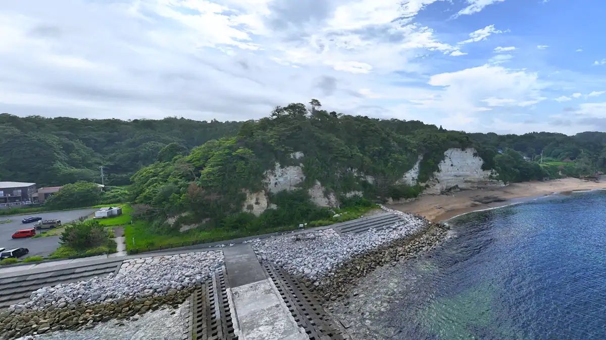 北茨城市の長浜海岸のヘッドランドの通路北側の上空からの景観写真