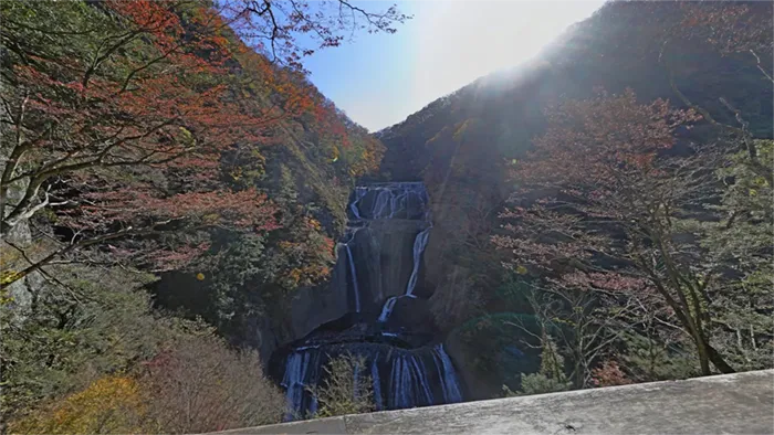 大子町の袋田の滝の第2観瀑台からの滝景観写真