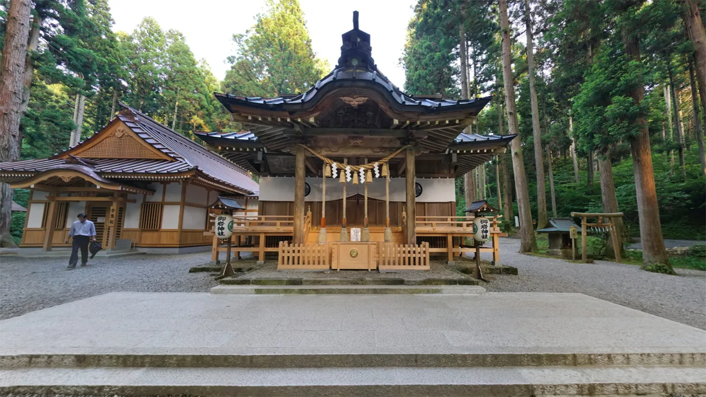 日立市の御岩神社の拝殿景観写真とVRツアーへのリンク