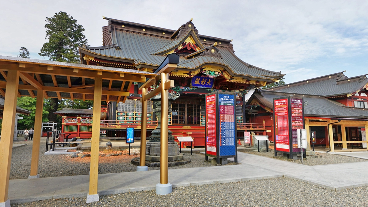 大杉神社の拝殿の景観写真とVRツアーのリンク