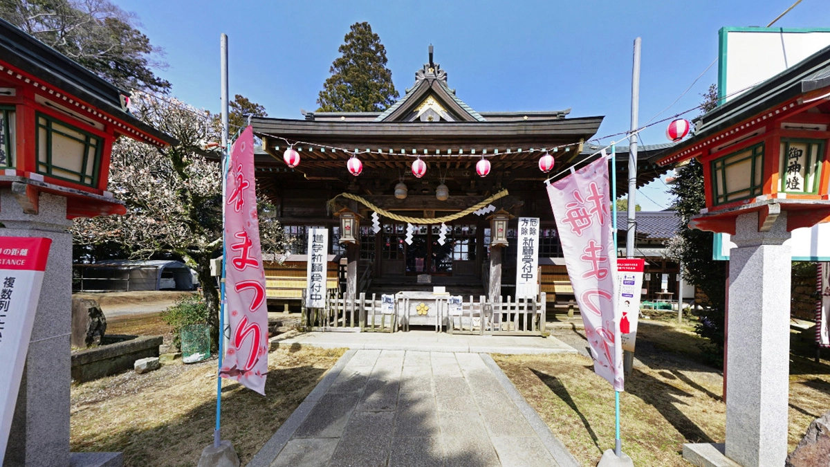 梅祭り時の参道の景観写真とVRツアーのリンク