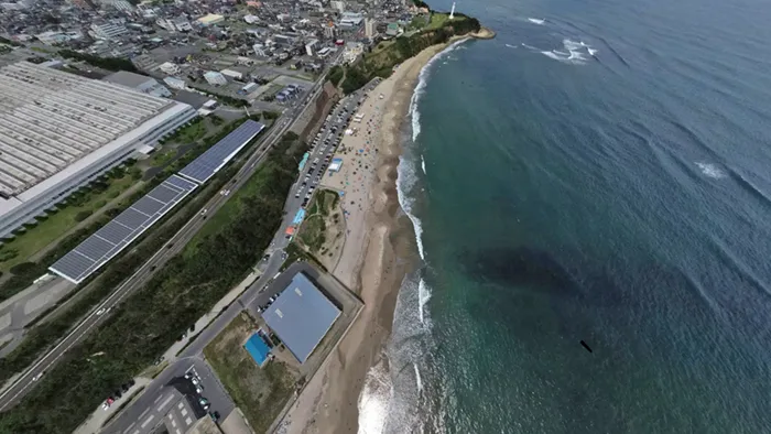 日立市の久慈浜海水浴場・久慈漁港の空撮写真