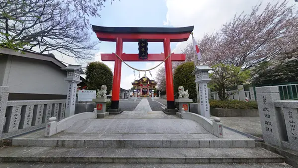 桜川市の加波山神社真壁拝殿の鳥居の景観写真