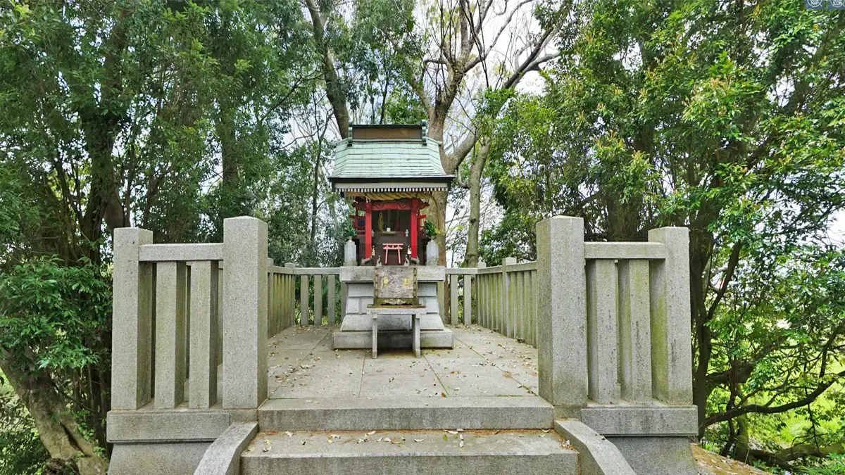 桜川市の正一位子育稲荷神社の拝殿と案内VRツアー