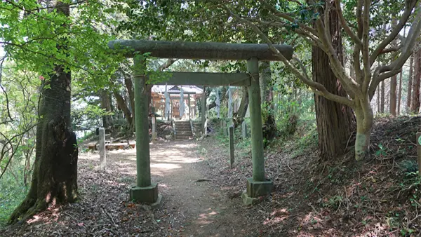 桜川市の御嶽神社の鳥居の景観写真