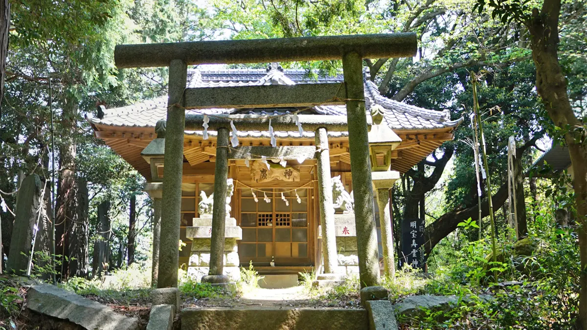 桜川市の御嶽神社の拝殿の景観写真とVRツアーリンク