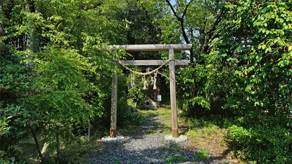 桜川市の唊嗽神社の鳥居の景観写真