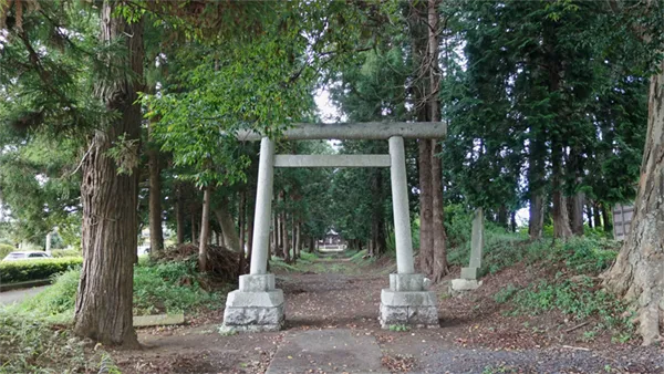 阿波山上神社の参道と二の鳥居の景観写真とVRツアーリンク