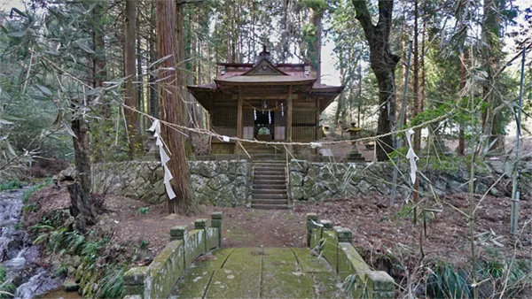 岩船神社の拝殿の景観写真とVRツアーリンク