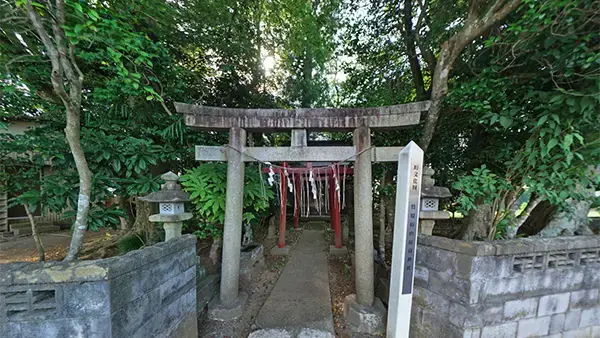 茨城県小美玉市竹原の椿山稲荷神社の景観写真