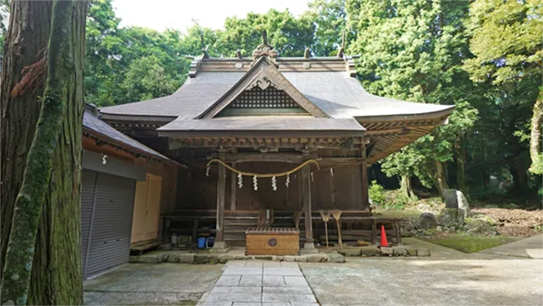 飯名神社の拝殿景観写真とVRツアーのリンク