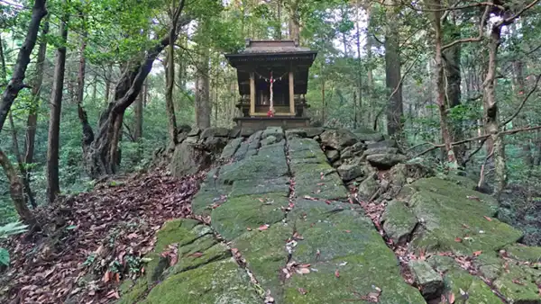 白滝神社の社殿の景観写真